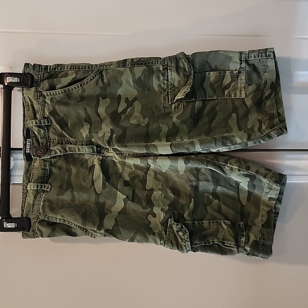 Ochenta Camo Shorts